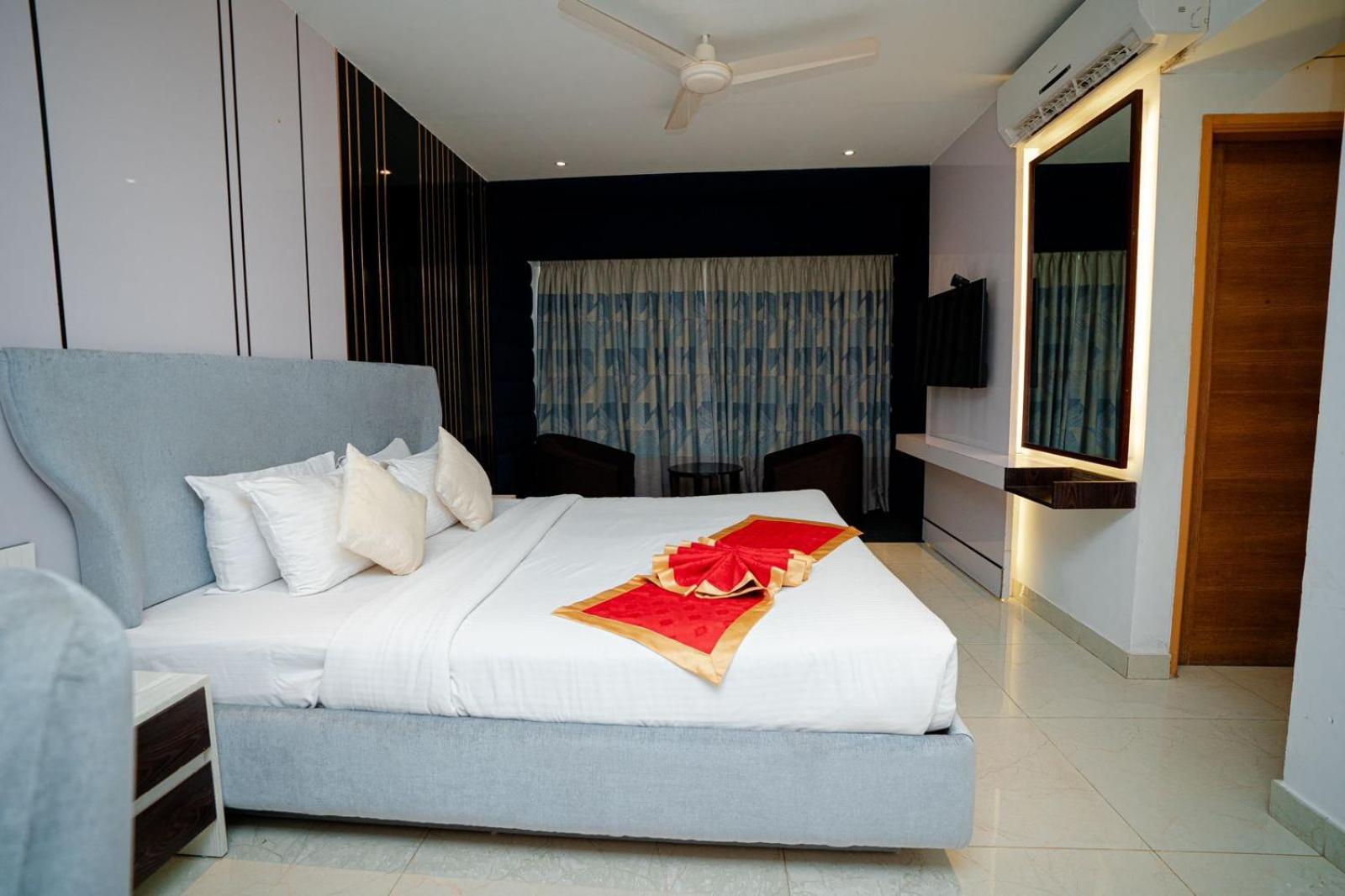 Royal Raj Hotel Rajshahi Bagian luar foto