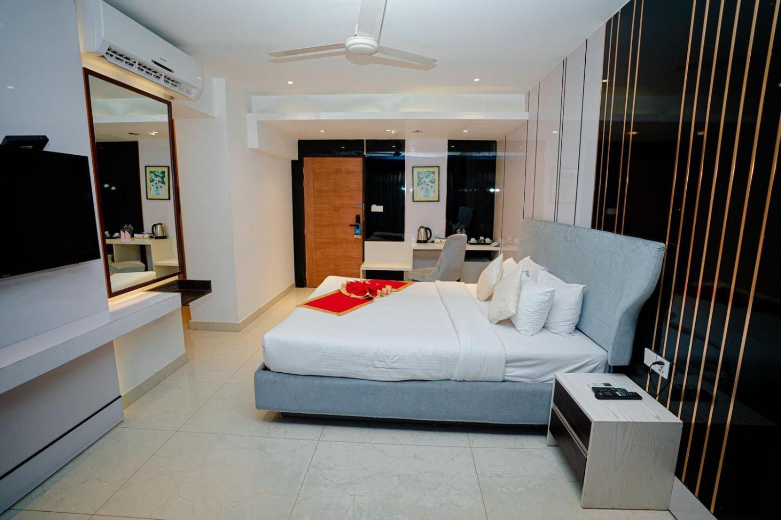 Royal Raj Hotel Rajshahi Bagian luar foto